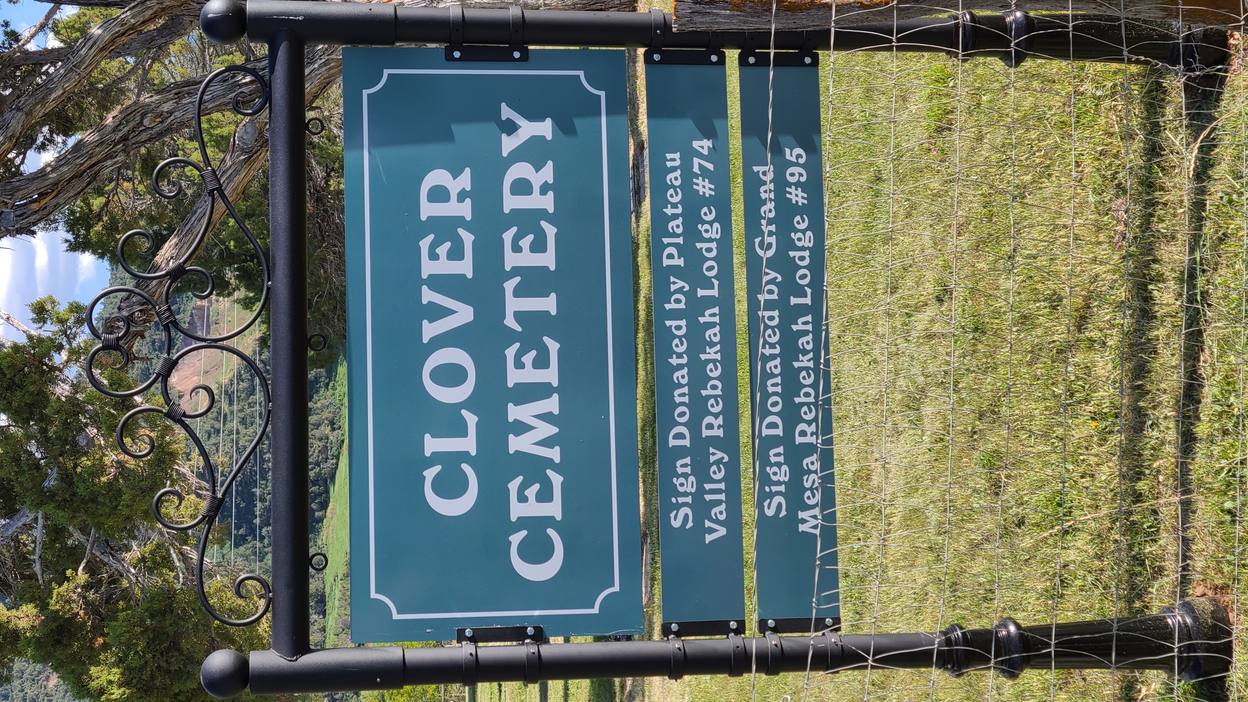 Clover Cemetery Sign